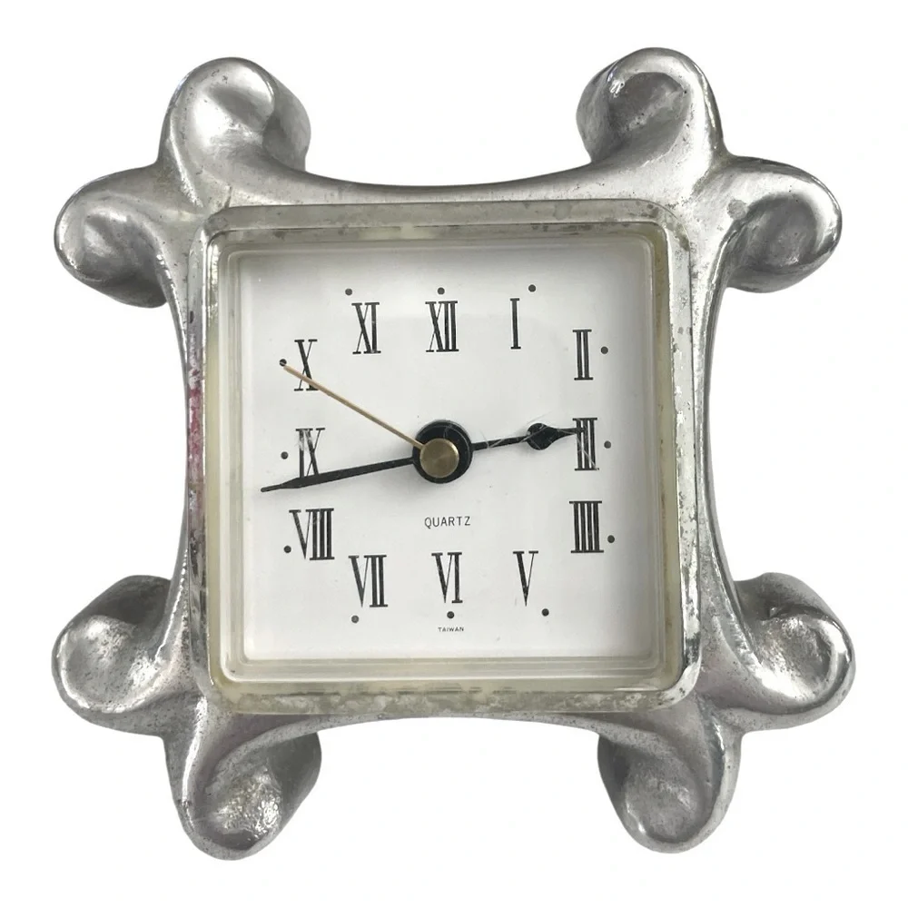 VTG Ashleigh Manor Pewter Silver Square Desk Clock 4x4 Scroll Frame Works MCM